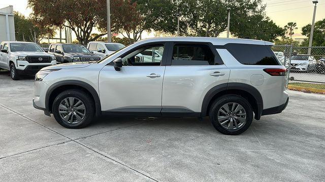 2023 nissan pathfinder s