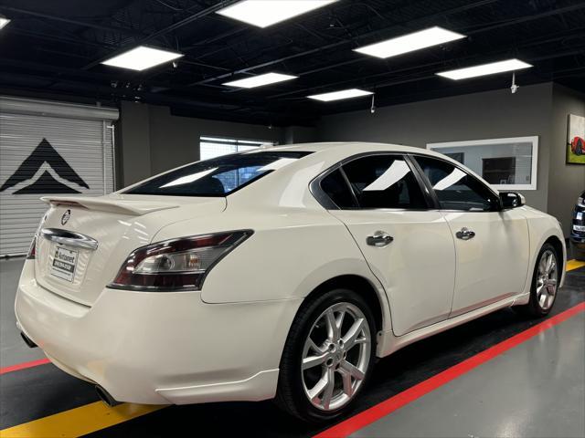 2012 nissan maxima sv