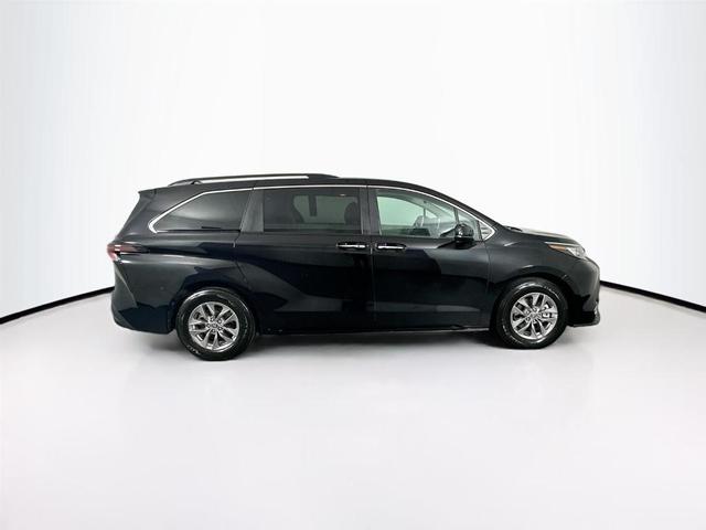 2023 toyota sienna xle