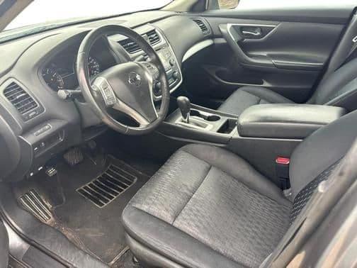 2017 nissan altima 2.5 sv in camp dodge, iowa