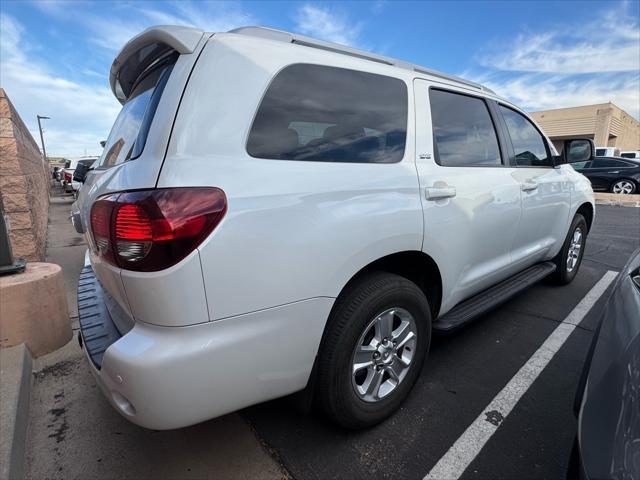 2022 toyota sequoia sr5
