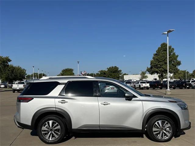 2023 nissan pathfinder sl fwd