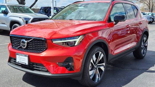 2024 Volvo XC40