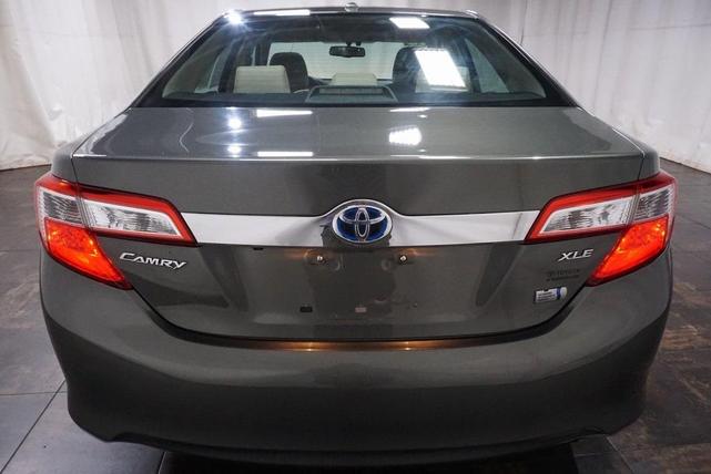 2013 toyota camry hybrid le