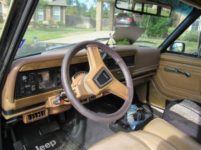1987 jeep grand wagoneer 4x4 black and tan power sunroof and windows