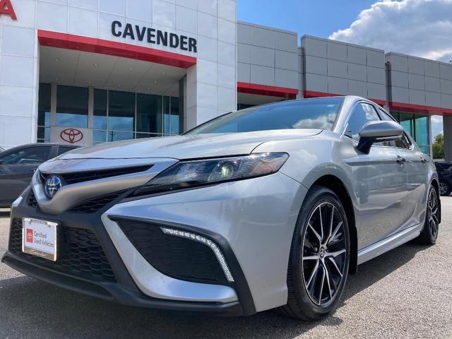 2024 toyota camry hybrid se