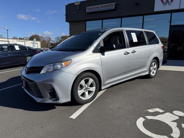 2018 toyota sienna l