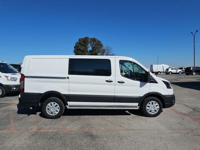 2023 ford transit-250 base