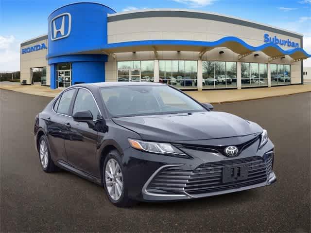 2023 toyota camry le