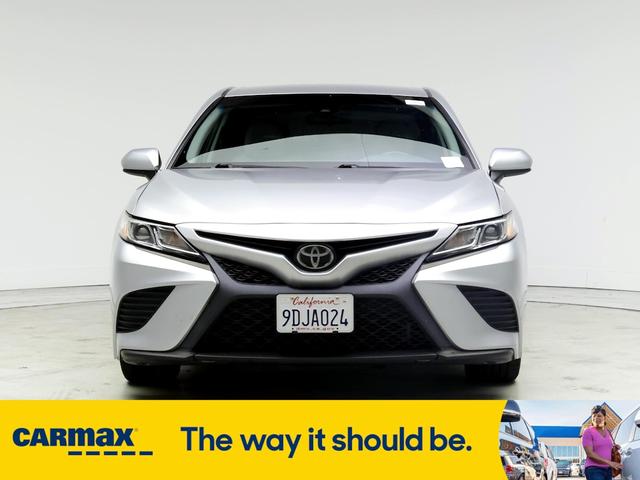 2018 toyota camry se