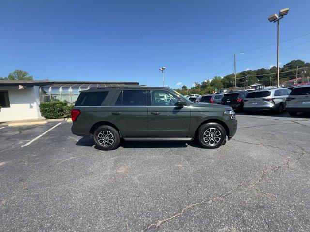 2022 ford expedition xlt
