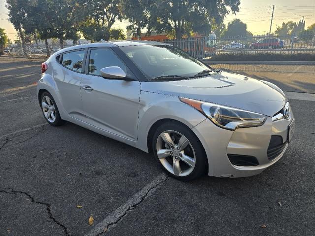 2012 hyundai veloster base