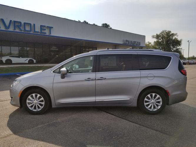 used 2018 chrysler pacifica touring-l lexington, tn 38351 for sale in lexington, tennessee