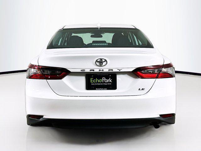 2024 toyota camry le