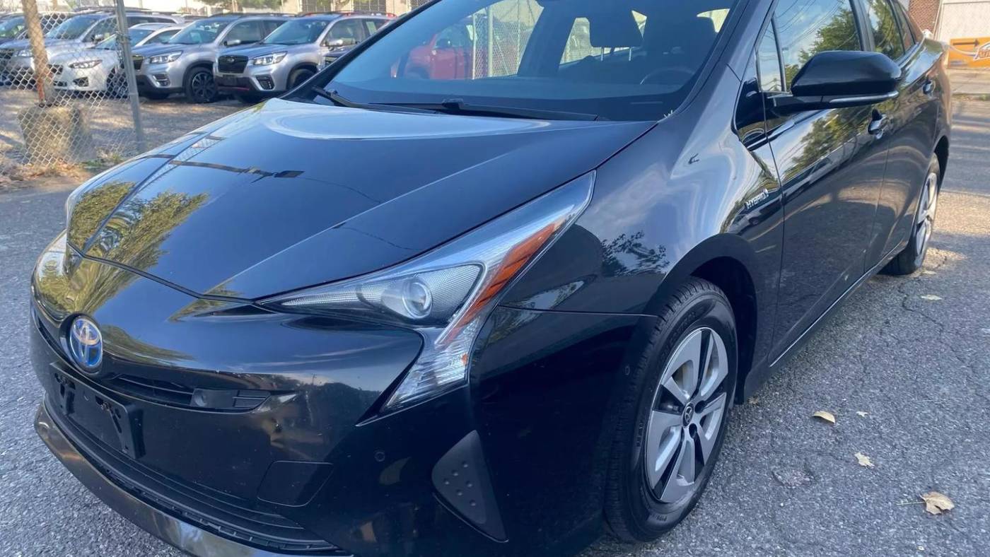 2018 toyota prius four