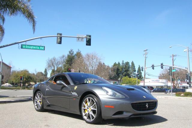 2012 ferrari california base