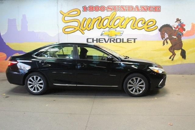 2017 toyota camry le