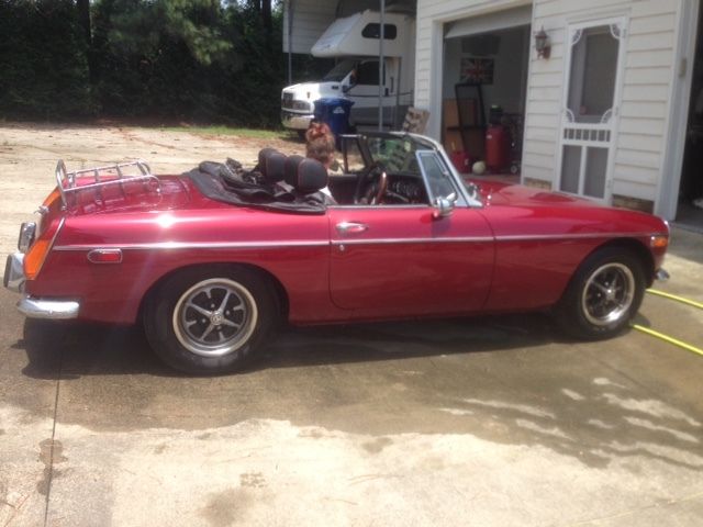 beautiful 1973 mgb convertible hot