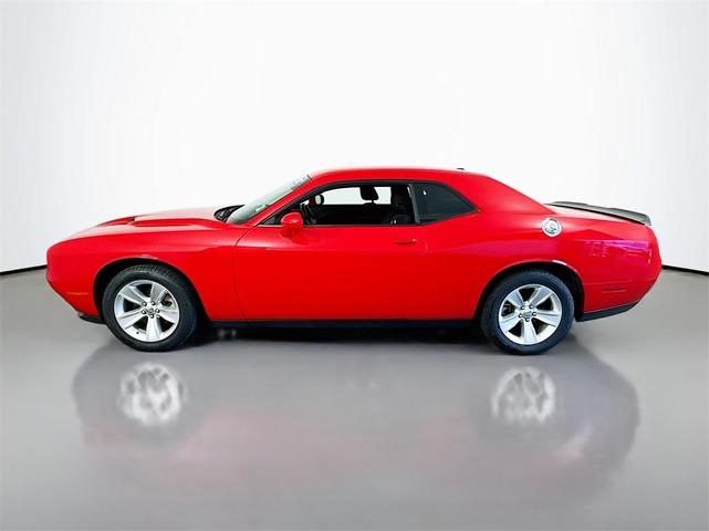 2023 dodge challenger sxt