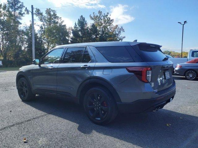 2022 ford explorer st