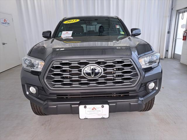 2023 toyota tacoma sr