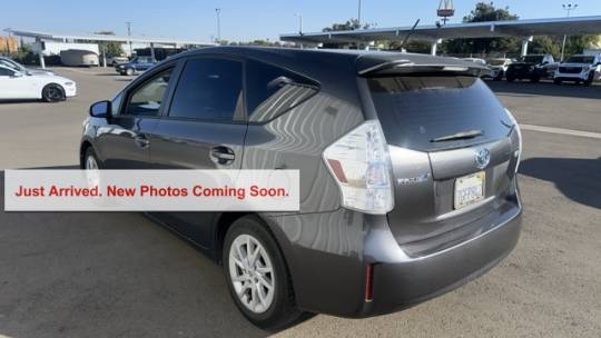 2014 Toyota Prius v (+)