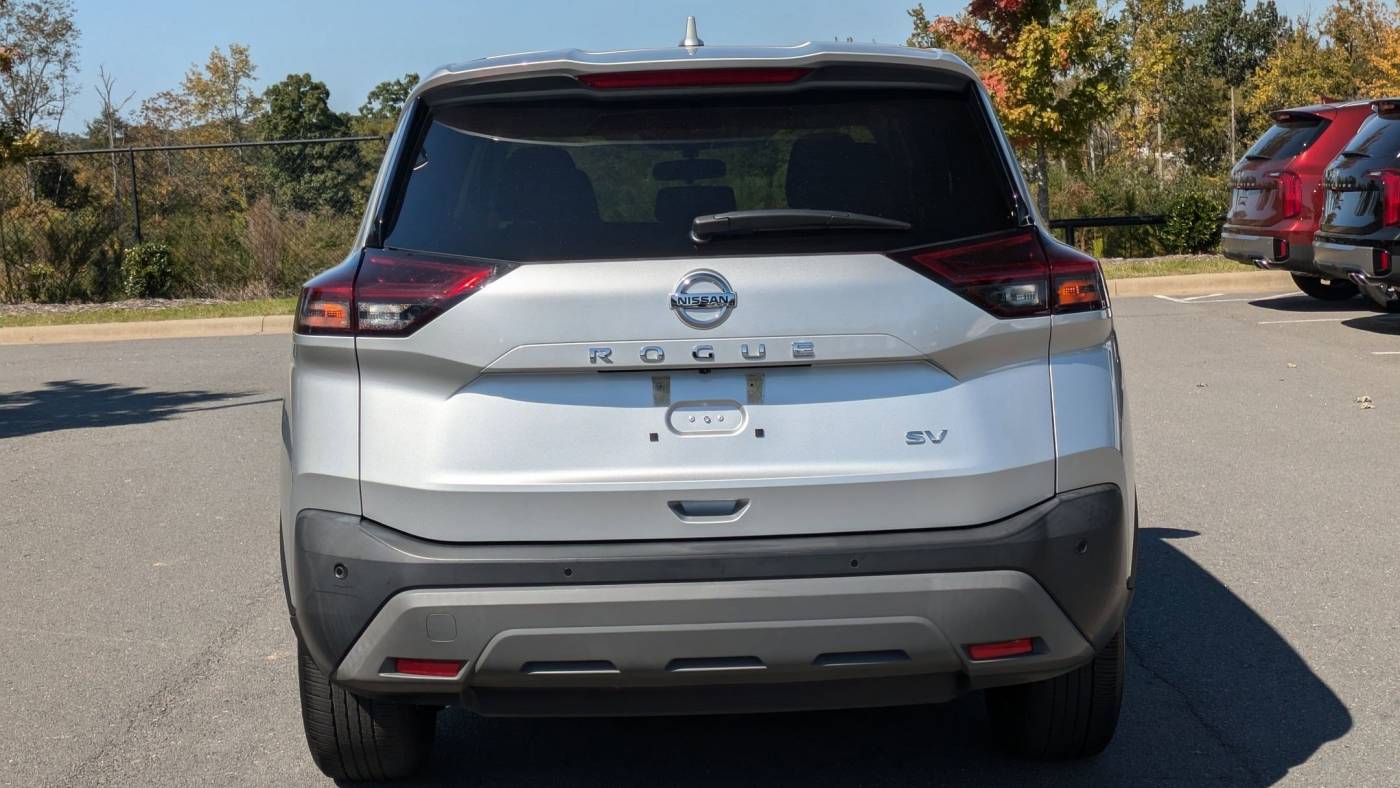 2021 nissan rogue sv