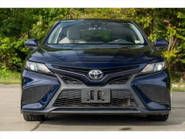 2021 toyota camry se