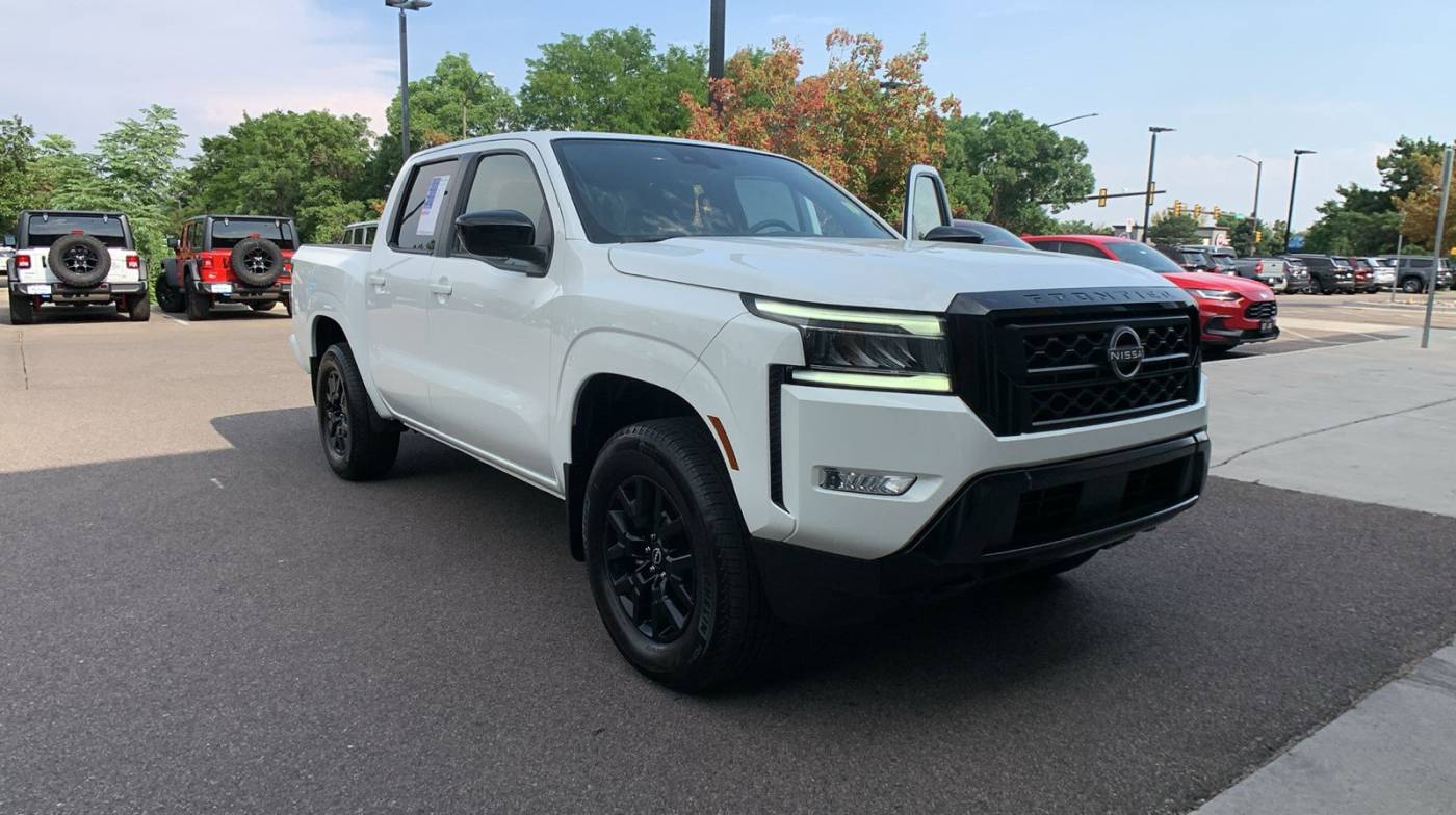 2023 nissan frontier sv