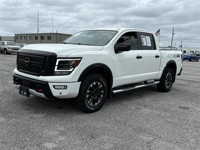 2021 nissan titan crew cab pro-4x 4x4