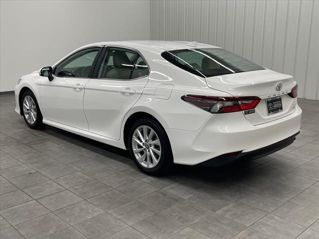 2023 toyota camry le