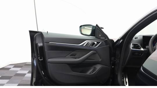 2024 BMW i4