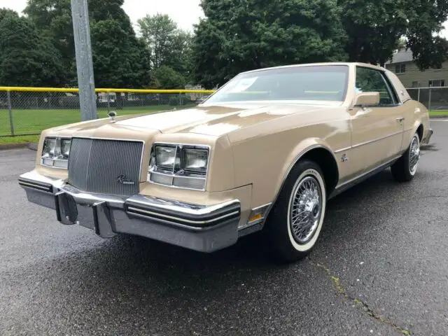1985 buick riviera coupe loaded 3,000 yes 3,000 original miles !!!!