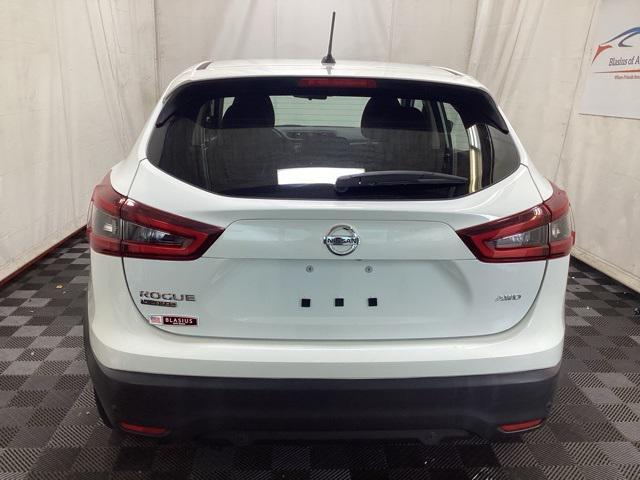 2022 nissan rogue sport s