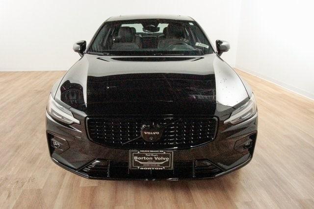 2024 volvo s60 b5 plus black edition
