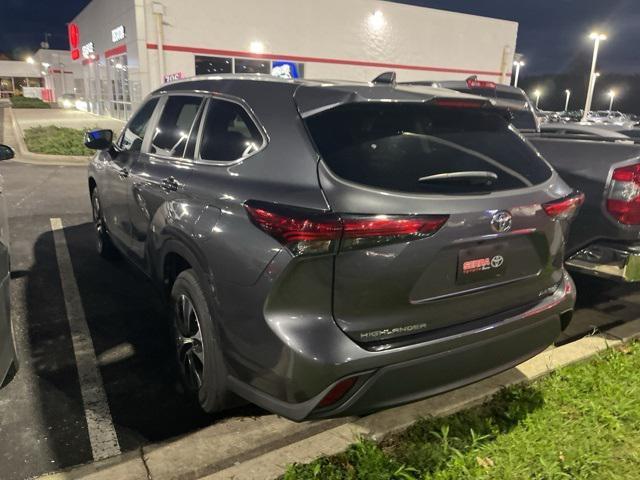 2023 toyota highlander xle