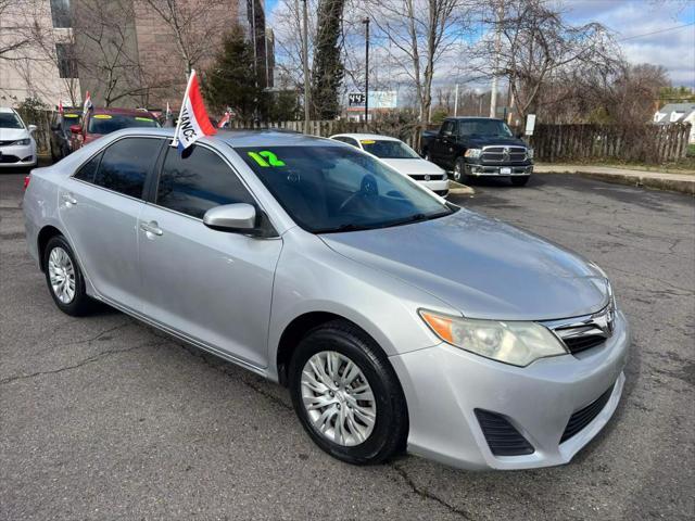 2012 toyota camry le