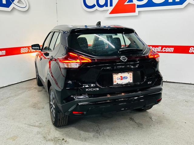 2022 nissan kicks sv