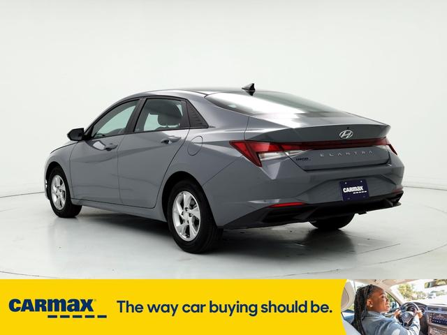 2022 hyundai elantra se