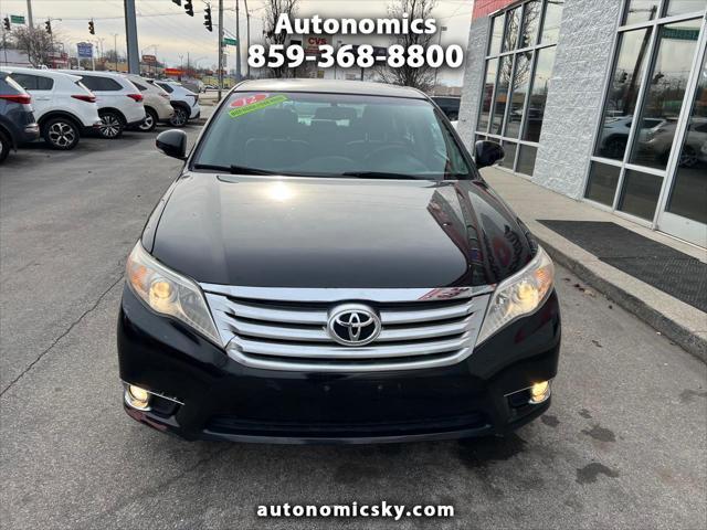 2012 toyota avalon base