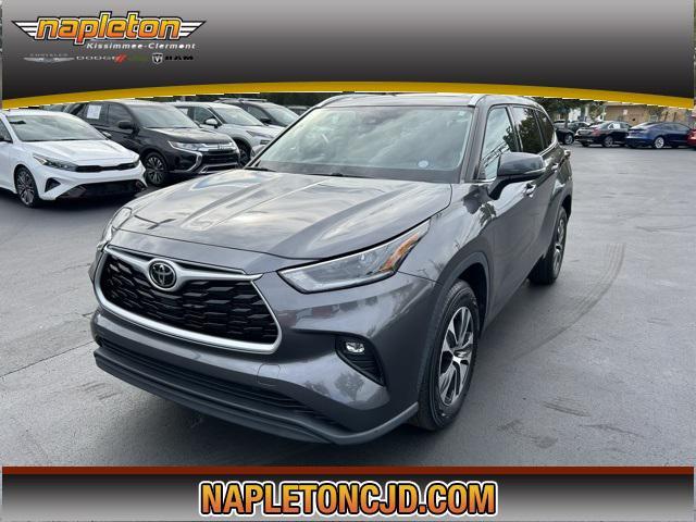 2021 toyota highlander xle