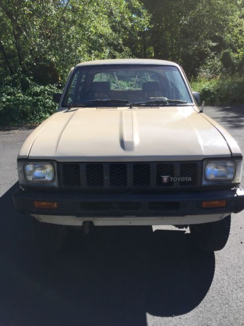 1981 toyota hilux diesel 4 door 4x4 pickup rhd