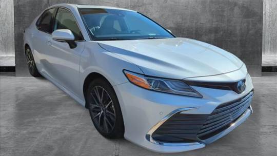 2022 toyota camry hybrid xle