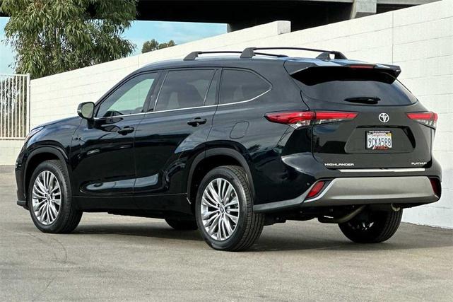 2022 toyota highlander platinum
