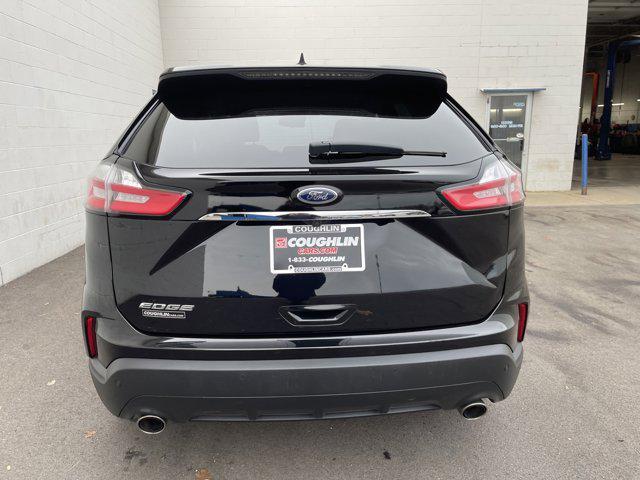2020 ford edge se