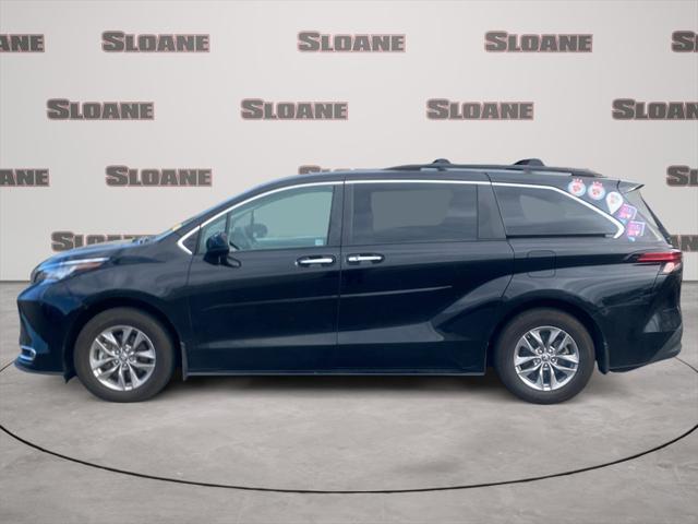 2022 toyota sienna xle 8 passenger