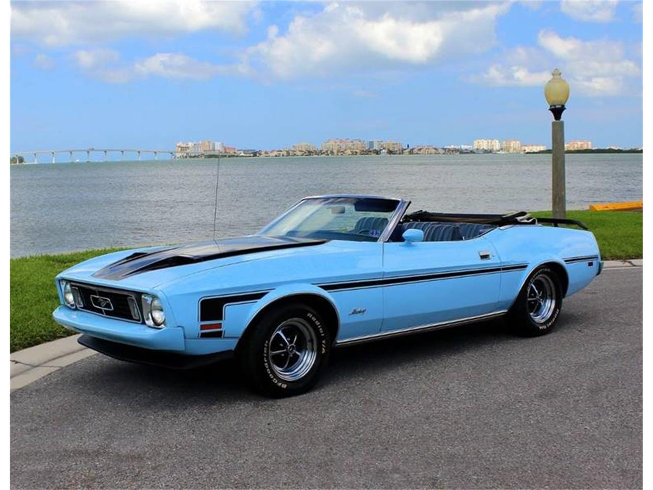 1973 ford mustang