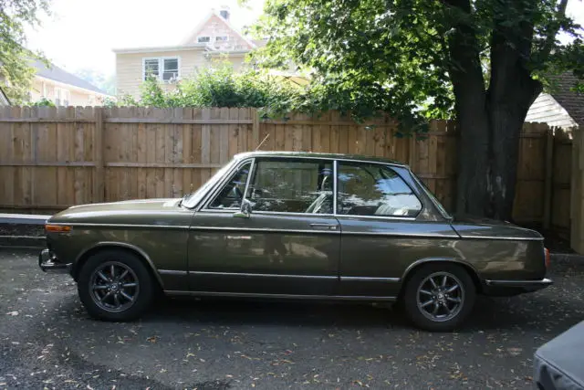 1976 bmw 2002, 2.0l 4cly, 4 speed manual, clean, runs great, awesome driver