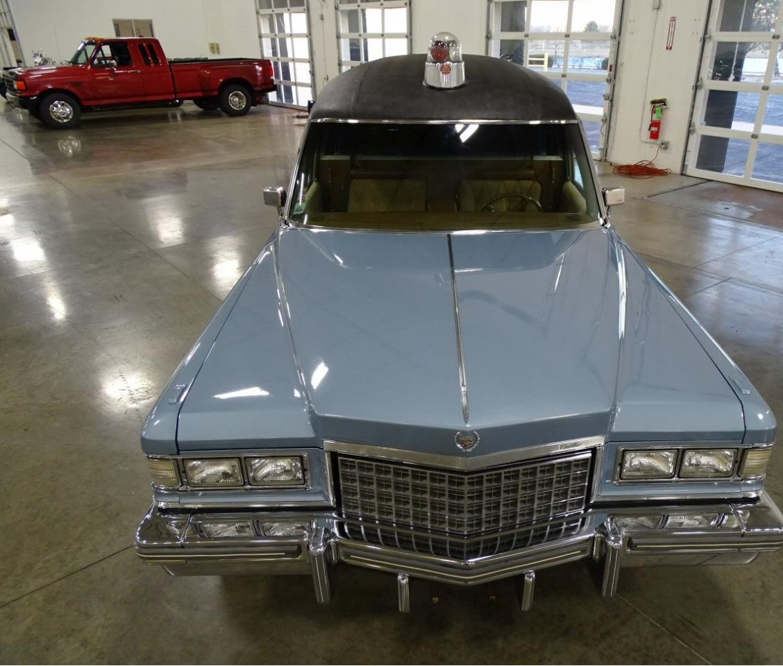 1976 cadillac fleetwood