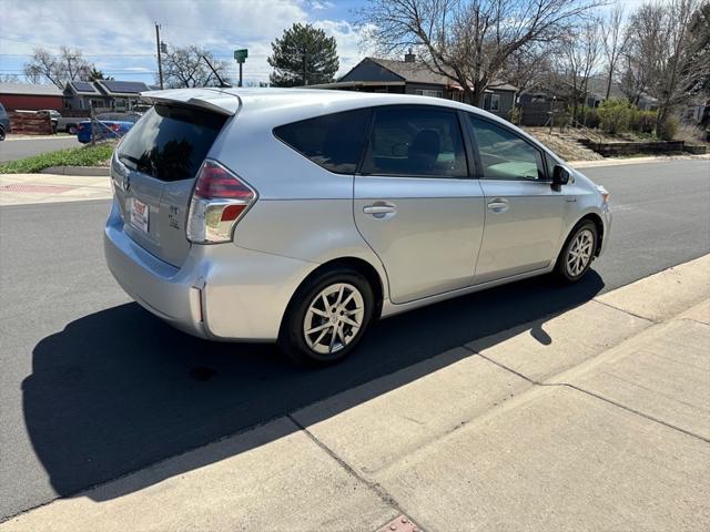 2017 toyota prius v three